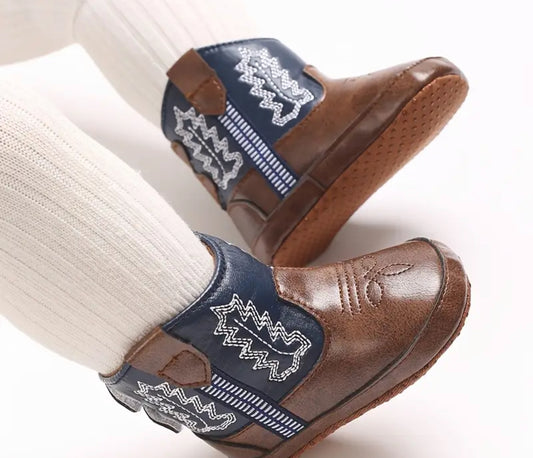 Non Slip Boots on the Ground
